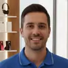 Gabriel Dario Prato - Vendedor en una tienda de celulares